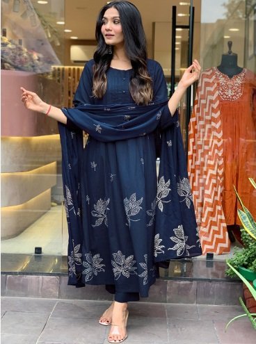 ₹955 | Floral Pleated Anarkali Kurta Set with Trousers & Dupatta – Navy Blue Elegance